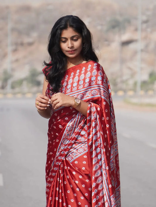 RED COLOR LOTUS STYLE PREMIUM STYLIH SAREE